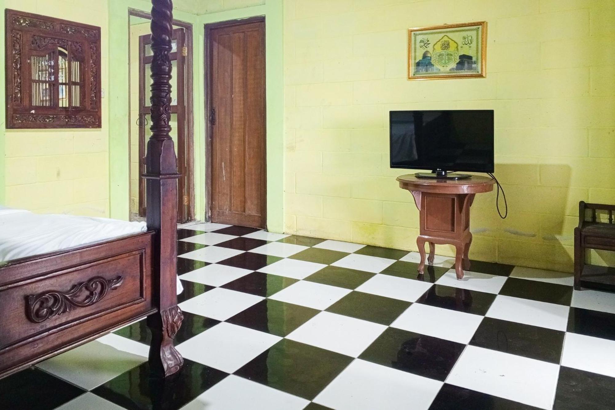 Villa Kampus Near Taman Safari Cisarua Puncak Redpartner Bogor Kültér fotó