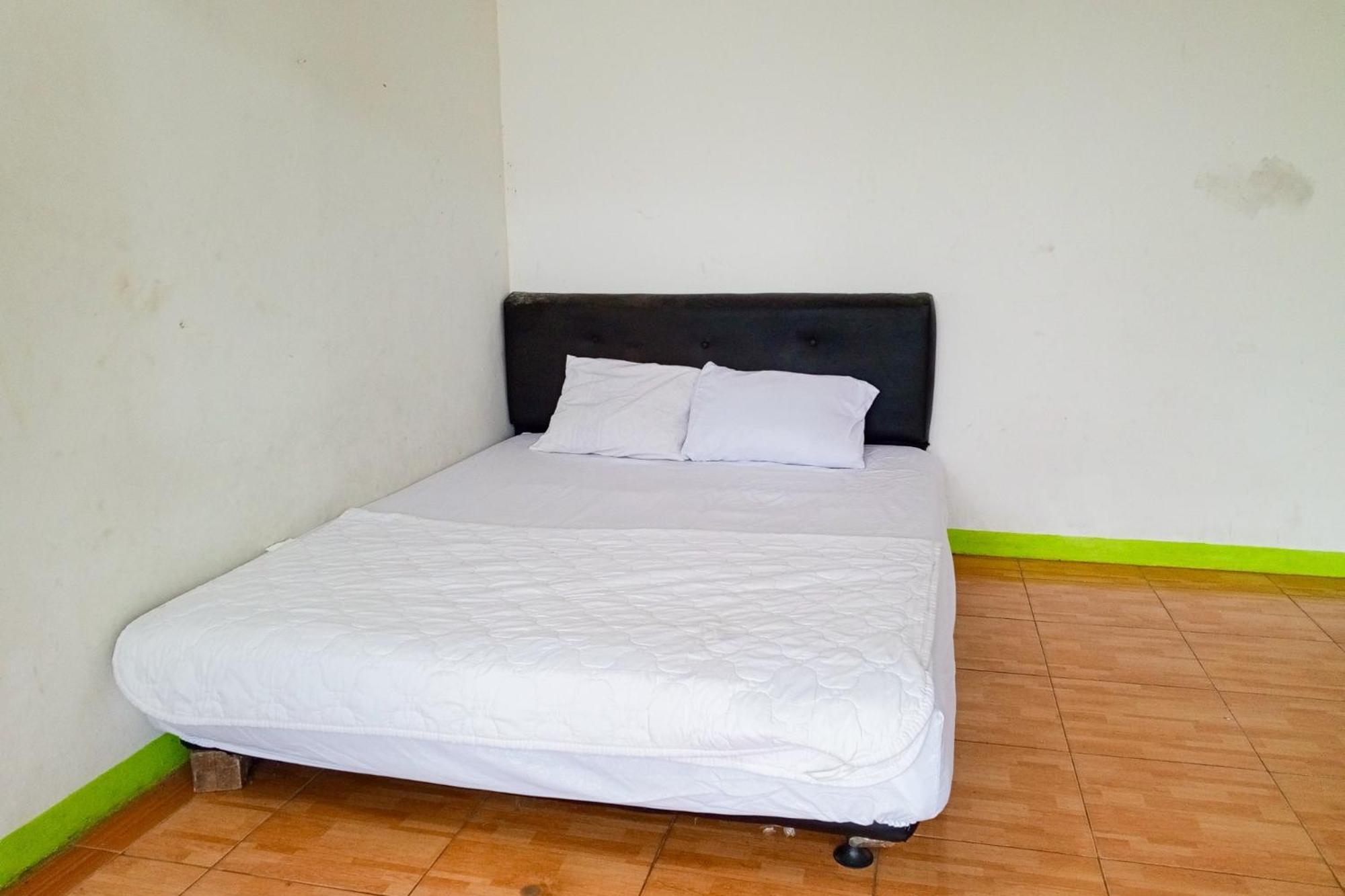 Villa Kampus Near Taman Safari Cisarua Puncak Redpartner Bogor Kültér fotó