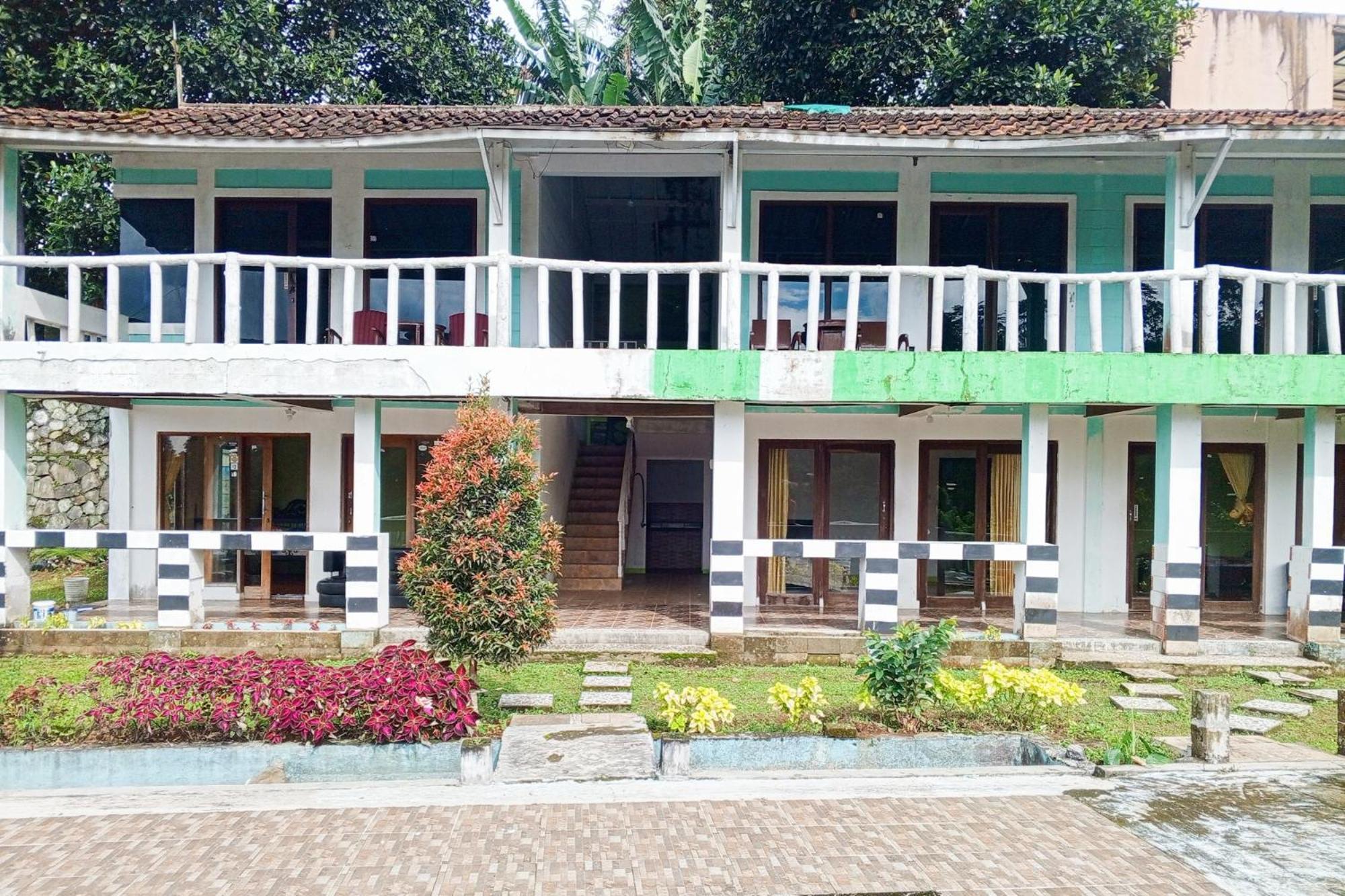 Villa Kampus Near Taman Safari Cisarua Puncak Redpartner Bogor Kültér fotó