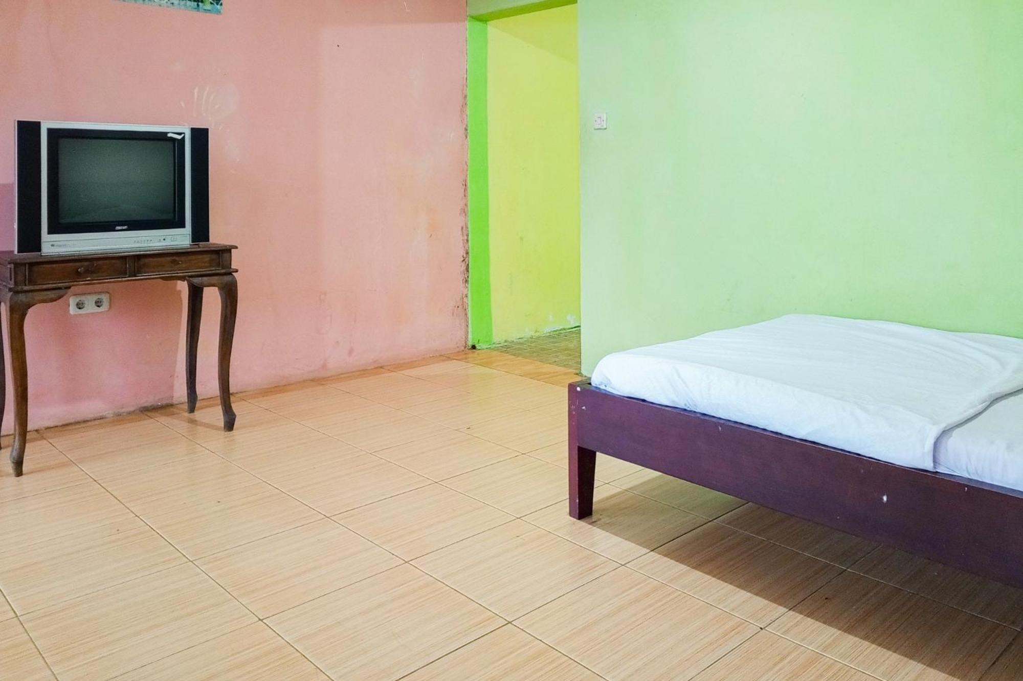 Villa Kampus Near Taman Safari Cisarua Puncak Redpartner Bogor Kültér fotó
