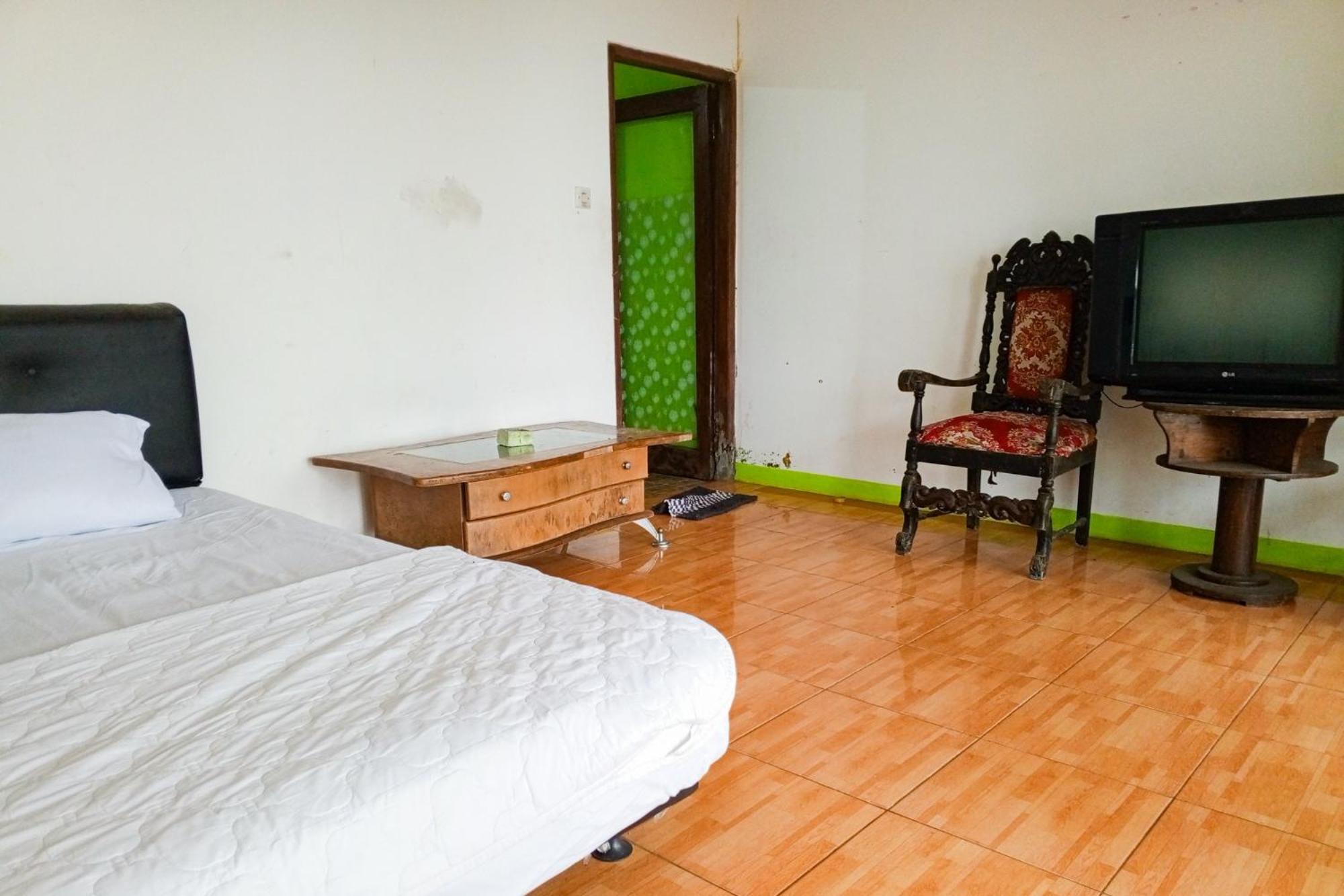 Villa Kampus Near Taman Safari Cisarua Puncak Redpartner Bogor Kültér fotó