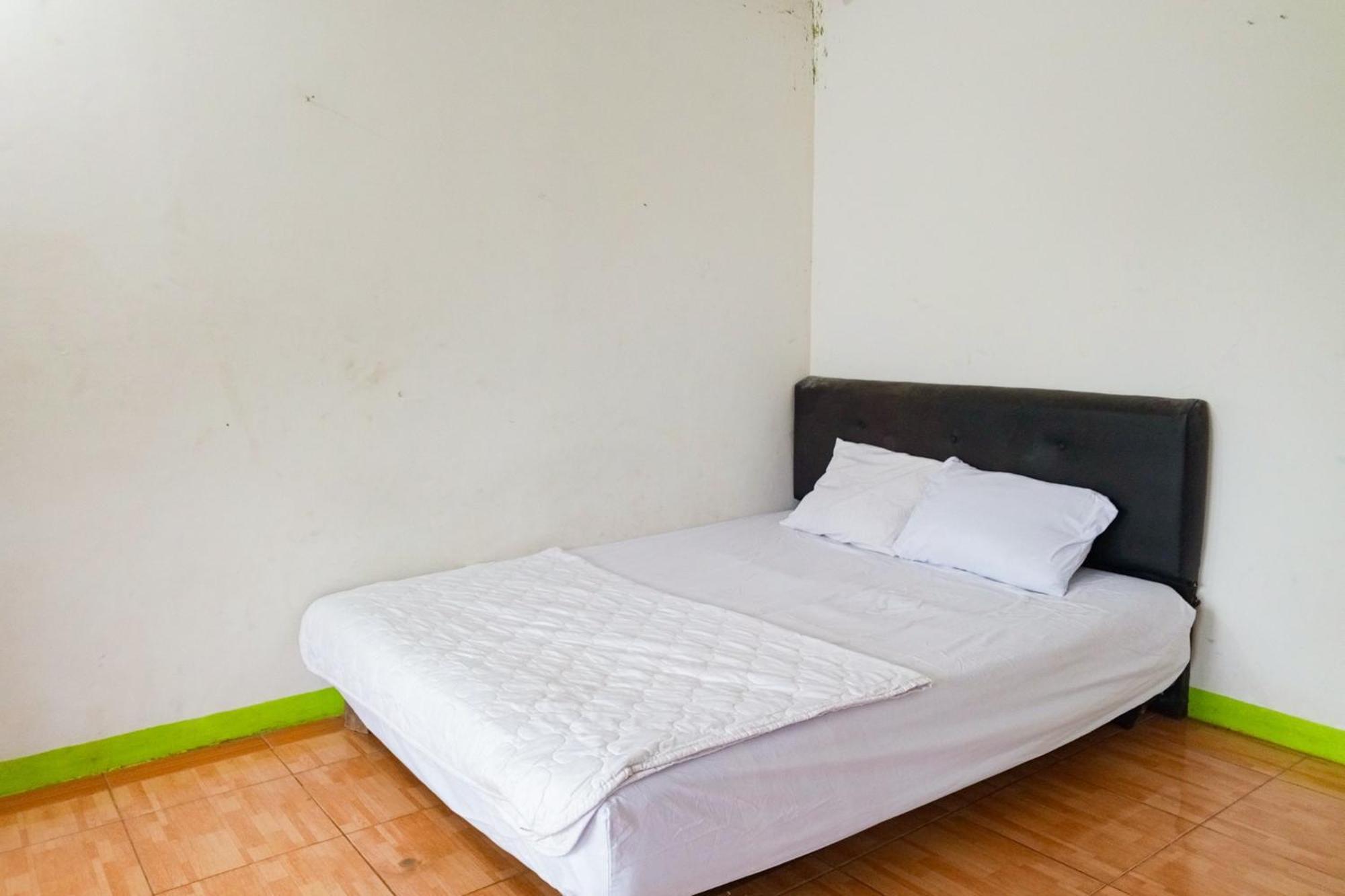Villa Kampus Near Taman Safari Cisarua Puncak Redpartner Bogor Kültér fotó